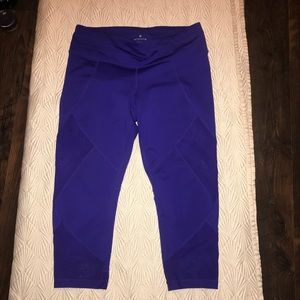Athleta purple mesh detail cropped leggings